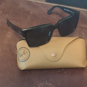 Ray-Ban Classic Black Sunglasses